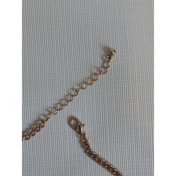 Gold Toned Teardrop Foil Cluster Single Strand Metal Statement Style Necklace - Picture 11 of 12